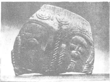 Fig.  15.  Fragment  de  vase  gallo-romain  trouvé  à  Bavai,  le  12 septembre 1923,  dans la  sablière  Lenglet