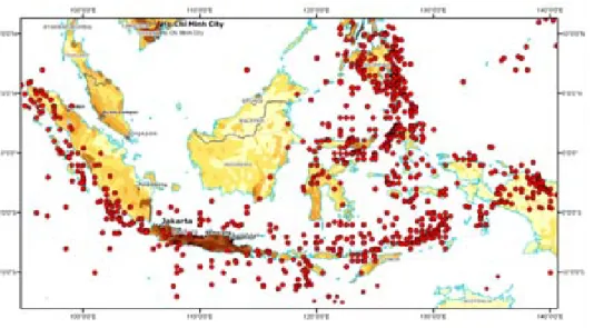 Figure 2 – Carte des séismes sources de tsunamis en Indonésie du XVI e  au XX e  siècle, avec en  arrière-plan les densités de population (source : bases de données ESRI et National Geophysical  Data Center intégrées sous SIG).