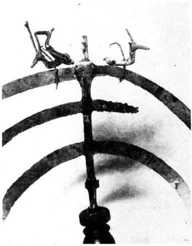 Fig.  1.  —  Objet  en  bronze  du  Musée  do  Chalon-sur-Saône. 