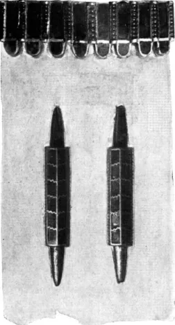 Fig. 4. — Fourreau de l'épée. 