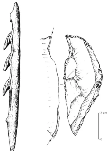 Fig. 5 — Le Magdalénien des grottes de Saulges :  harpon à barbelure  unilatérale (grotte de Rochefort) ; burin à bec de perroquet (Porche de  la Dérouine probable)