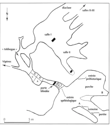 Fig. 9 - Position estimée des sondages Avignon 1969 (lettres)  et Bigot  1987 (rectangles noirs) dans la grotte Mayenne-Sciences