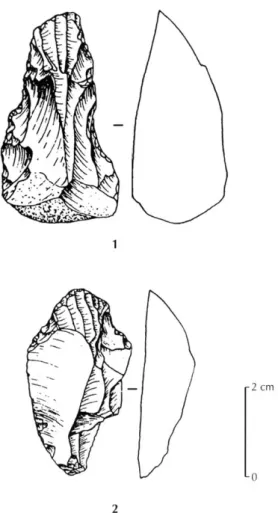 Fig. 1  1 - Grattoirs carénés aurignaciens provenant de la grotte de  La Chèvre (dessins d'après Allard, 1983)