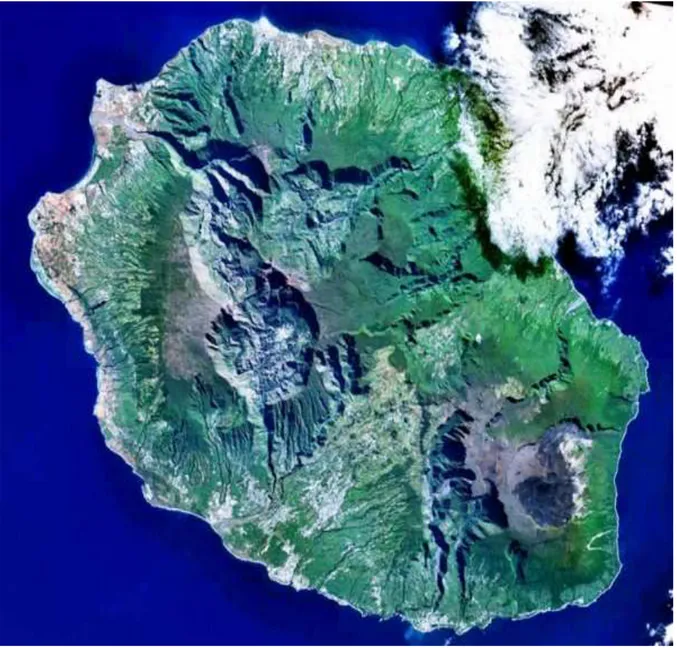 Figure 1: Vue satellite de la Réunion (4/05/2008)  