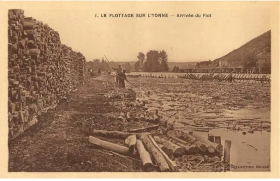 Figure 2. Flottage « à bûches perdues » du bois pour Paris aux abords de Clamecy vers 1900