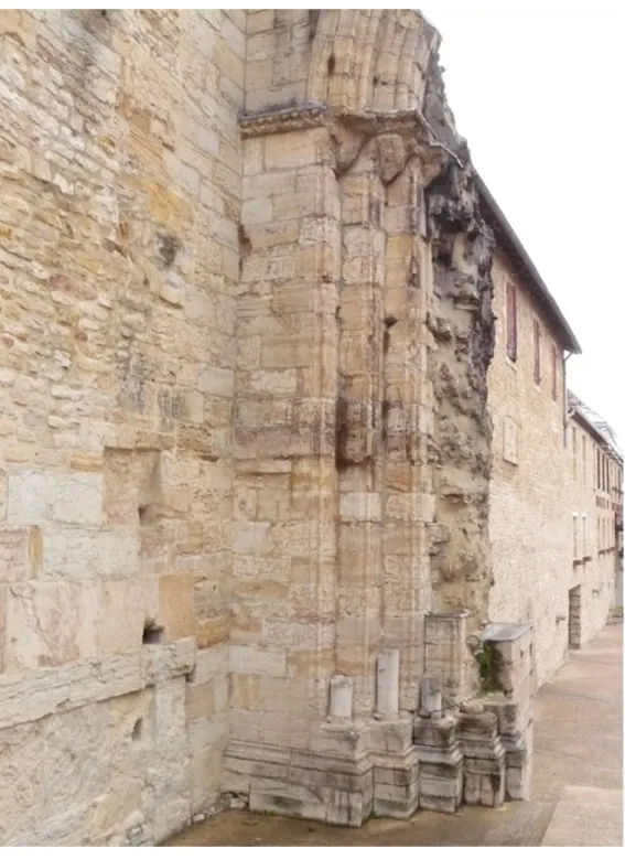 Fig. 4 – Cluny III, façade gothique, vestiges du piédroit gauche (cl. J. Rollier).