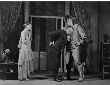 Figure 3.  New York Public Library, Sylvia Field dans le rôle d’Hélène, Harry  Mestayer dans le rôle de D r  Gall et Albert Van Dekker dans le rôle de Radius, un robot