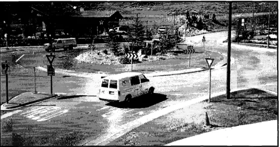 Figure 6  Giratoire classique  à  Vail,  au  Colorado  (Source  : MTQ) 