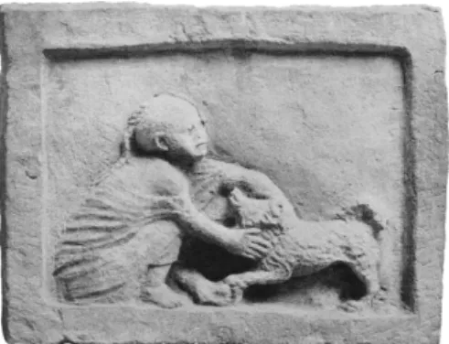 Fig. 10. Stèle funéraire avec enfant s’apprêtant à enlacer un chien maltais « indocile » (ÆIN 335 ;  Égypte,  époque  romaine ;  d’après  M