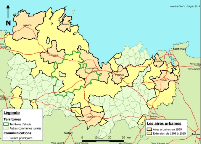 Figure 3 : Localisation du territoire d’étude à l’échelle des Côtes d’Armor et de ses aires  urbaines 