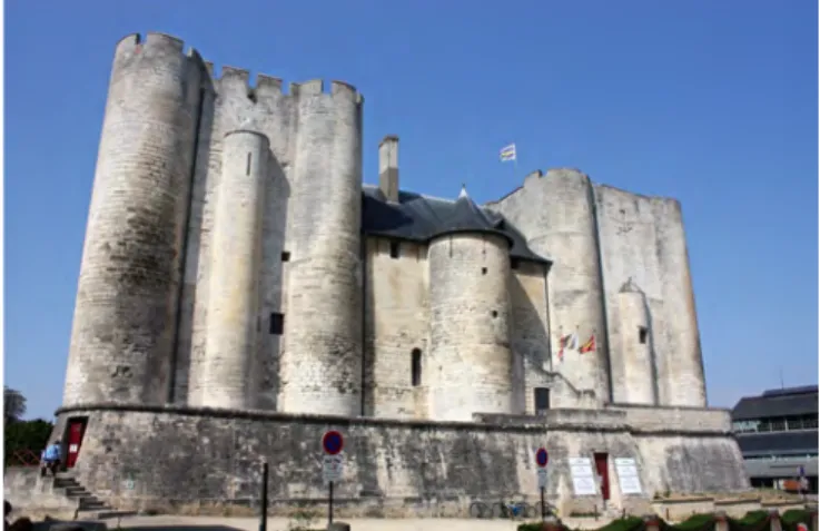 Fig. 2-  Le  donjon  de  Niort,  qui  servait  de  maison  d’arrêt  avant  1852 (© Chantal Callais) 