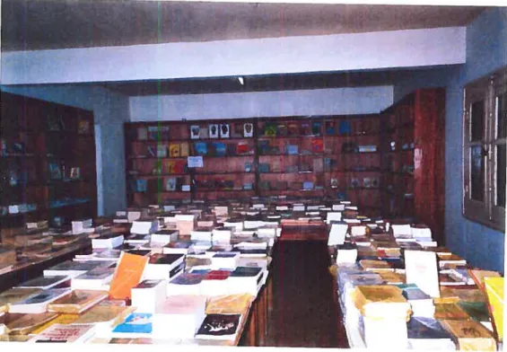 Figure 3 : Librairie des Éditions Khoudia Source : Léa Kalaora. 2004