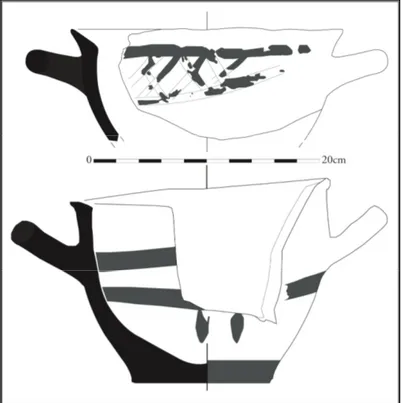 Fig.  4.  En  haut :  coupe  modelée  provenant  des  rejets  de  la  zone  artisanale,  Incoronata,  secteur  1,  US  37