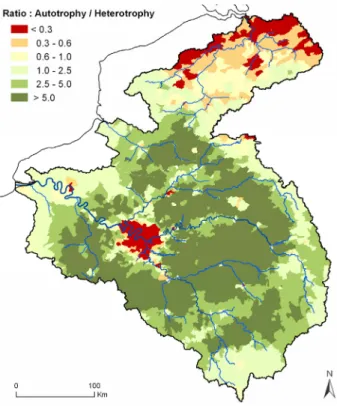 Figure 2-4: Distribution of the autotrophy: heterotrophy ratio (both calculated in  kgN.km -2 .yr -1  at the scale of the French cantons and Belgian communes) in the Seine,  Somme and Scheldt watersheds