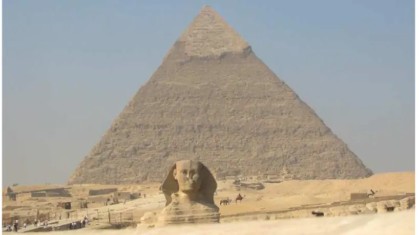 Fig. 1 - Piramide di Chephren, una delle piramidi della Valle di Giza                                                              