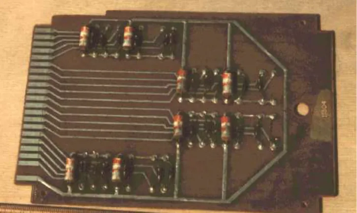 Fig.  Scheda  di  computer  con  alcune  porte  logiche  realizzate  con soli diodi e resistenze - Olivetti, 1963