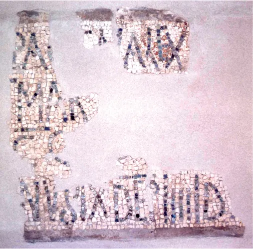 Fig. 4. Napoli, Catacombe di San Gennaro: copertura tombale in mosaico (M. Amodio, /DFRP-