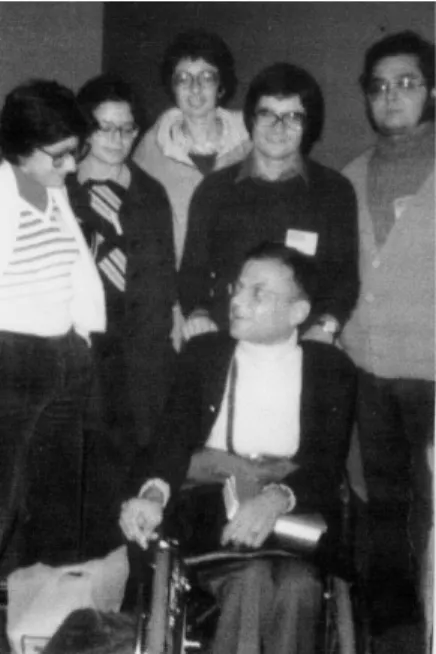 Fig.  3  -    Gianfranco  Ferretti  e  l’équipe  dell’Istituto  di  Parassitologia  dell’Università  di  Cagliari  al  3°  Congresso  Internazionale  di  Parassitologia,  Monaco  di  Baviera, 25-31  agosto  1974  (Archivio  M.F