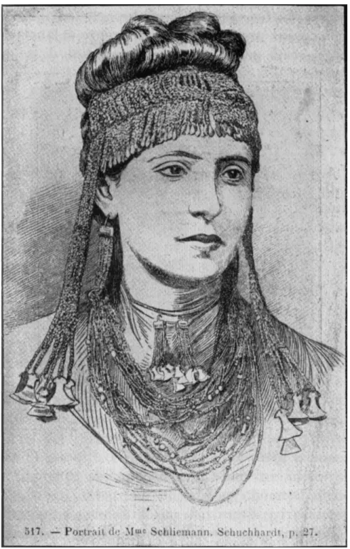 Fig. 8. Ritratto di Madame Schliemann con diadema di frange a catenelle, filze di pendagli  e colliera con ciondoli: corredo rinvenuto a Hissarlik (Troia); cfr