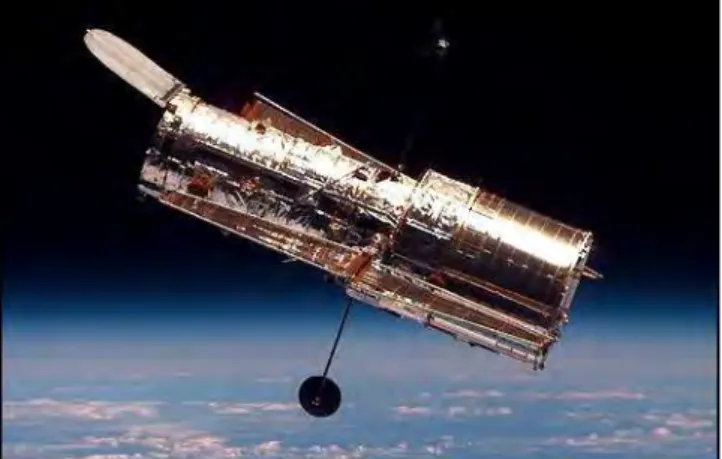 Figura 8: El telescopi Hubble en ` orbita