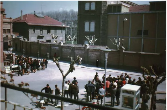 Foto 5.1. Exterior de la Fàbrica Nova als anys 70.  Font: Memòria del segle XX. Però amb el pas del temps, la contestació s’ha convertit en consentiment