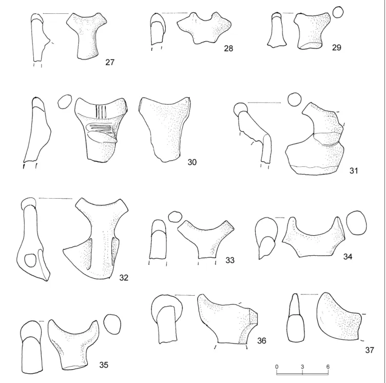 Fig. 6. S. Biagio, Larga Piazzetta. Anse ad appendice cornuta (27-37). 