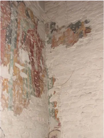 Fig.  39,  Mantova,  Chiesa  di  Santa  Maria  del  Gradaro,  cappella  sinistra,  parete  di  fondo,  immagini  frammentarie di San Giovanni Battista e della Vergine in trono col Bambino