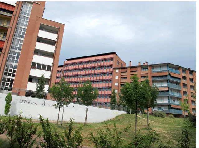 Fig. 2 - Bologna: Pru “Fiera-Sta- “Fiera-Sta-lingrado” - Gli edifici residenziali  dell’area a sud.