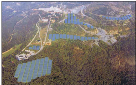 Fig.  25.  Fotomontaggio  che  evi- evi-denzia  i  campi  fotovoltaici  che  verranno  realizzati  nell’area  di  progetto.
