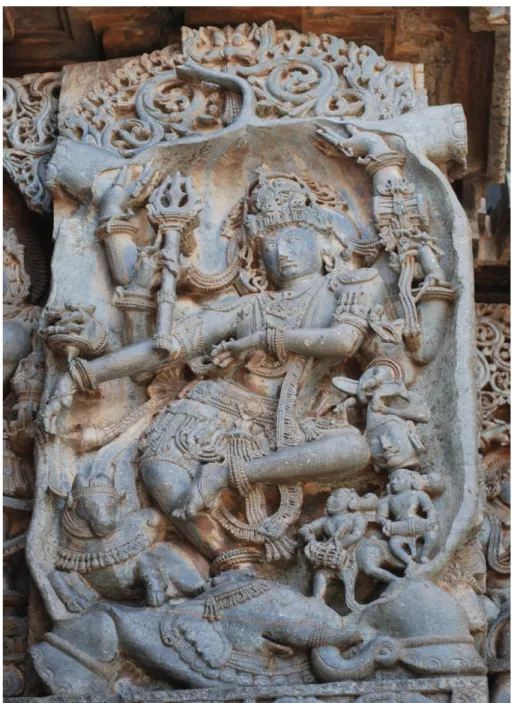 Fig 1. Śiva Gajāntakamūrti, esterno del tempio di Hoysaḷeśvara, XII secolo, Halebid  (Karnataka) 3 