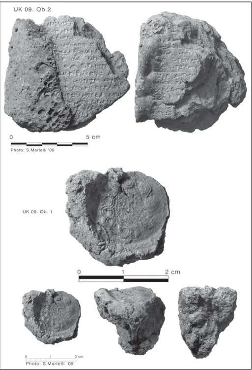 Fig. 2: Obverse and reverse of the tablet UK09.Ob.2 and the clay bulla UK09.Ob.1 (photo by  S