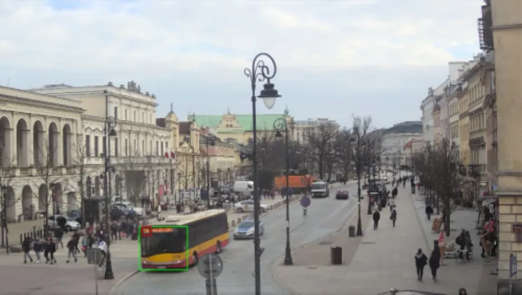 Fig. 1. Video image from street camera in Warsaw with 518 line bus annotated.