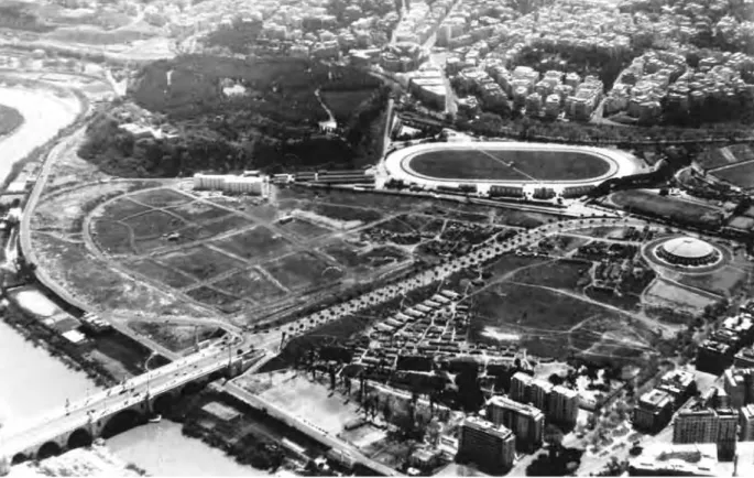 Fig. 11 - View of the ex Piazza d’Armi, 1957 c. (AC).