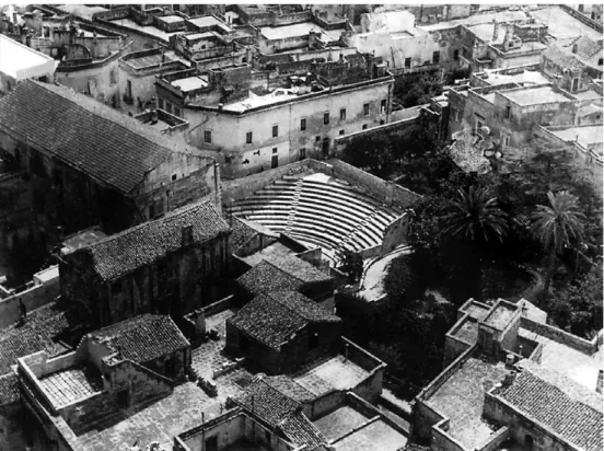 Fig. 7. Lupiae, teatro romano visto dal campanile del Duomo (da D’Andria, 1999).