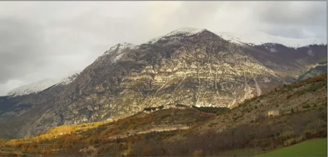 Fig. 7 - Panorama del versante Morrone di Pacentro ripresa dalla strada statale che porta in direzione di Sulmona