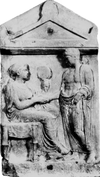 Fig. 12 - Berlino, Pergamon Museum, stele fune- fune-raria di Mynno, da Atene o dal Pireo (C lairmont
