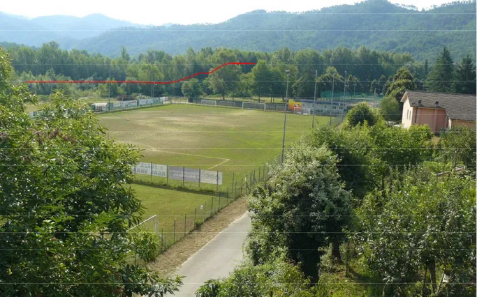 Figura  1:  campo  sportivo  a  Borghetto  Vara.In  rosso  è  rappresentata  la  posizione  del fiume Vara