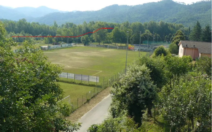 Figura  1:  campo  sportivo  a  Borghetto  Vara.In  rosso  è  rappresentata  la  posizione  del fiume Vara