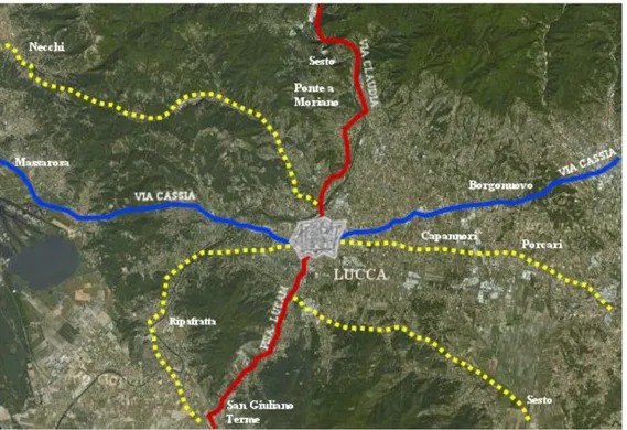 Figura 7: Lucca romana: rete viaria primaria e secondaria. La linea blu indica la Via Cassia, la rossa Via Claudia
