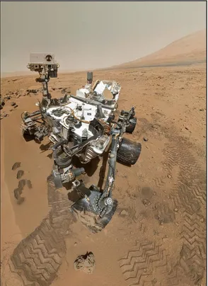 Figura  1-  Autoscatto  di  Curiosity  nel  cratere  di  Gale.