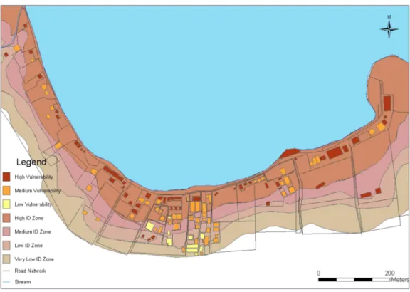 Figura 34: Esempio di mappa che mostra la Building Vulnerabiity (BV) e le Inundation Depth Zone  (IDZ) nel villaggio di Akoli, Golfo di Corinto