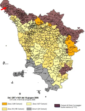 Fig. 2.3 Classificazione sismica della Toscana con indicazione delle zone classificate a maggior rischio  sismico (la freccia indica la posizione del Comune di Villafranca in Lunigiana) 