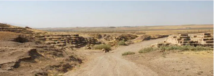 Fig. 6. Veduta dei resti dell'acquedotto in pietra costruito da Sennacherib a Jerwan (da www.qui.uniud.it).