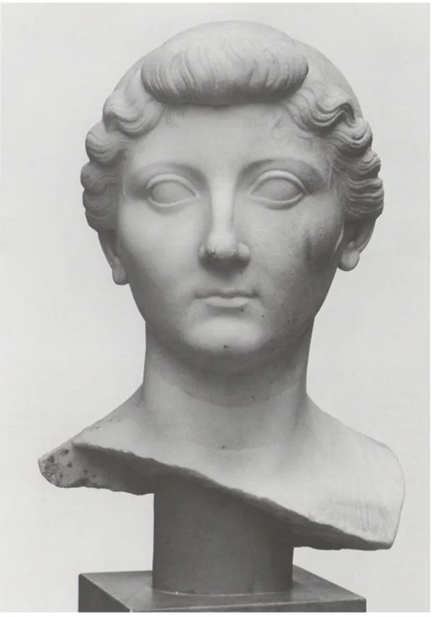 Fig. 1.5: Busto di Livia. Copenaghen, Ny Carlsberg Glyptotek, inv. n. 1444 (veduta frontale)