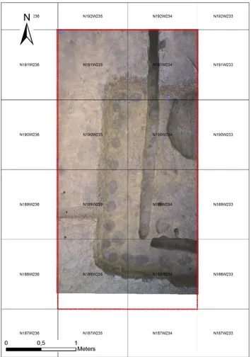 Figure 4.3 Numbered postholes of F1013 and table with  depths of F1013 postholes, measured by probing