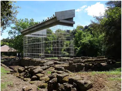 Fig. 7. Veio (Roma), Tempio di Apollo. Restituzione dei volumi con struttura  a filo di ferro realizzata in tubolari in acciaio da Franco Ceschi nel 1992