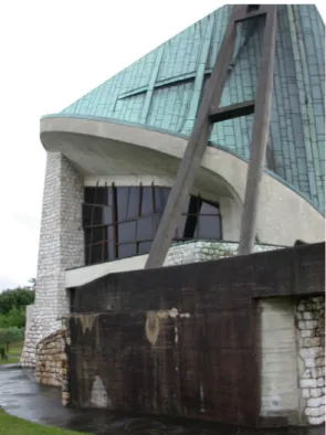 Figure 3.5. The concrete wall *  in the northern part of the Chiesa dell'Autostrada del Sole (Florence)