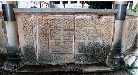 Fig. 2 - Mount Athos, Megisti Lavra, north parapet of the phiale, the main face of two frag- frag-mented marble slabs.
