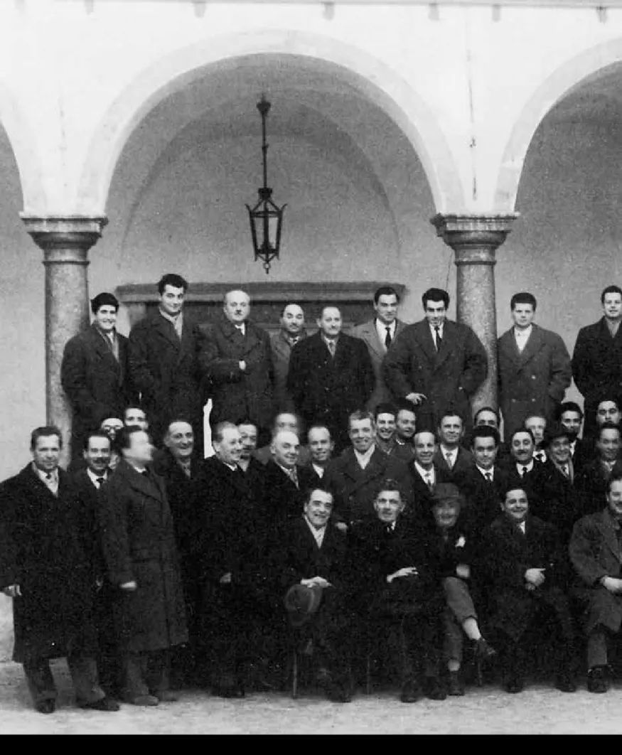 Foto di gruppo del 1956 in occasione della rifondazione dell’UDIAS (Unione Diplomati Istituto Agrario San Michele)