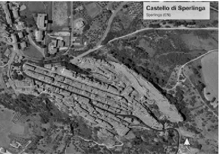 Figura 4. Sperlinga. L’area del castello (da Google Earth). 